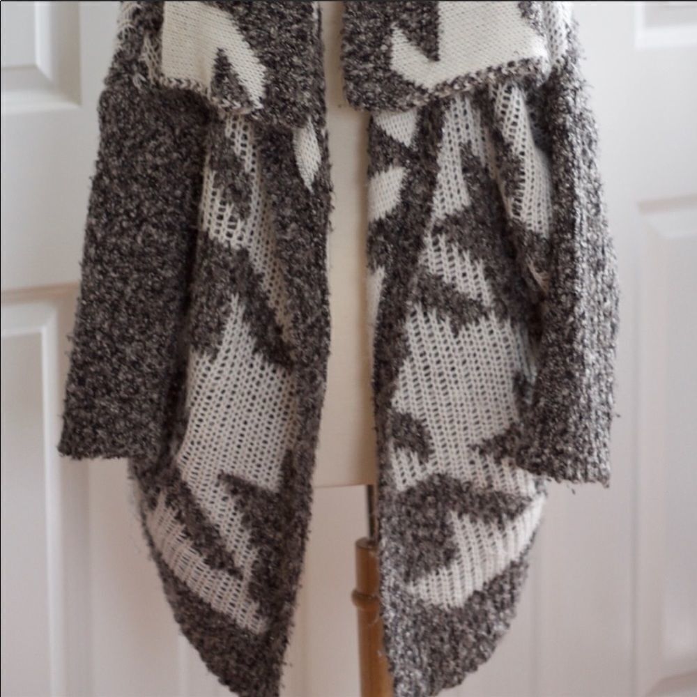 ✨Express Waterfall Cardigan✨  - Picture 4 of 6